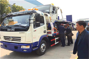南独乐河汽车道路救援拖车价格